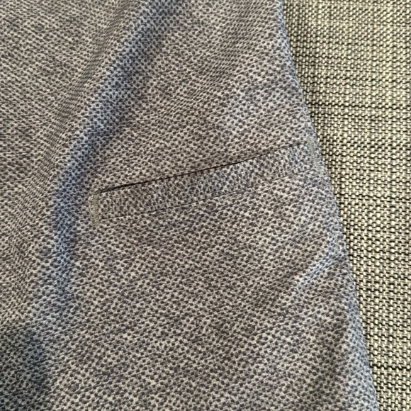 Callaway Golf shorts, 34”, like new, gray pattern - Picture 5 of 7